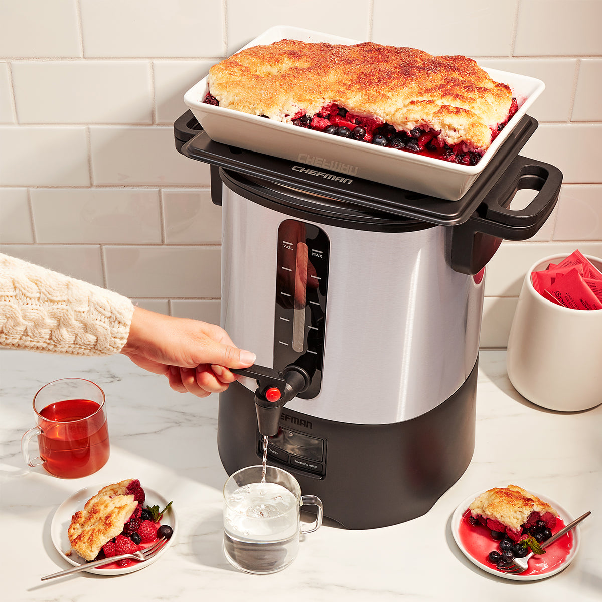 Warming Urn® with Warming Tray Lid